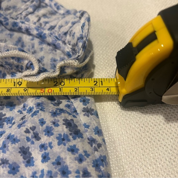 NWT GAP Flutter Sleeve Split Neck Tie Flower Blouse/ Shirt Size Medium - Picture 6 of 11